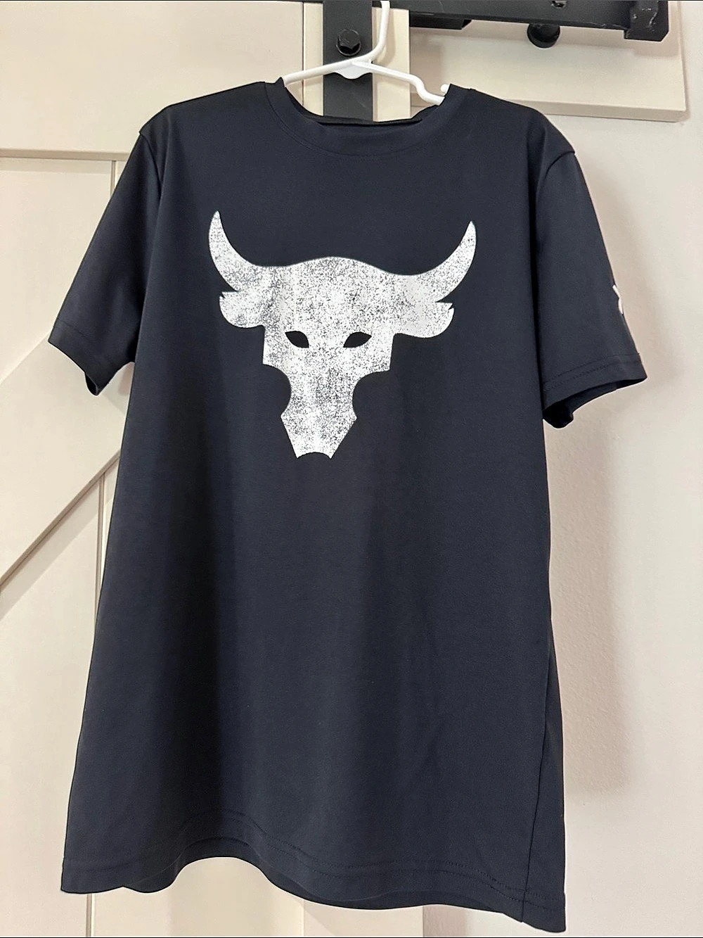 Under Armour Project Rock Brahma Bull Graphic Short-Sleeve T-Shirt Tee Medium